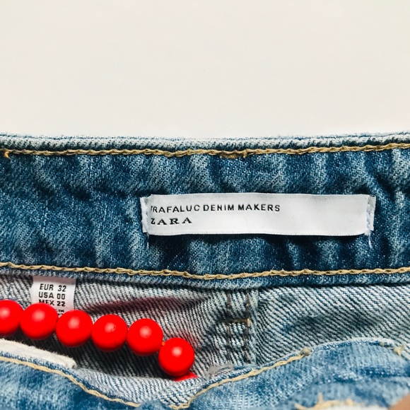 Zara Patch/Pin Distressed Cutoff Short Size 00 - Picture 6 of 8